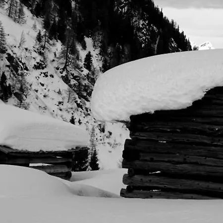 Chillas Appartements Urlaub Mit Mehrwert Inklusive Silvretta Card Premium Apartment